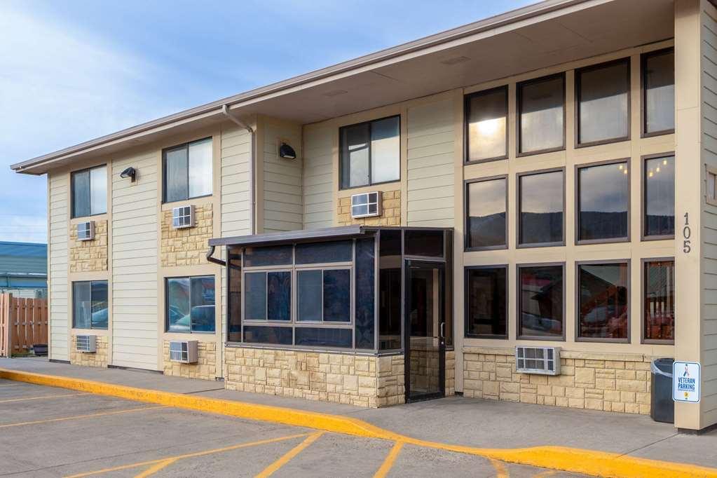 Super 8 By Wyndham Livingston Yellowstone Buitenkant foto